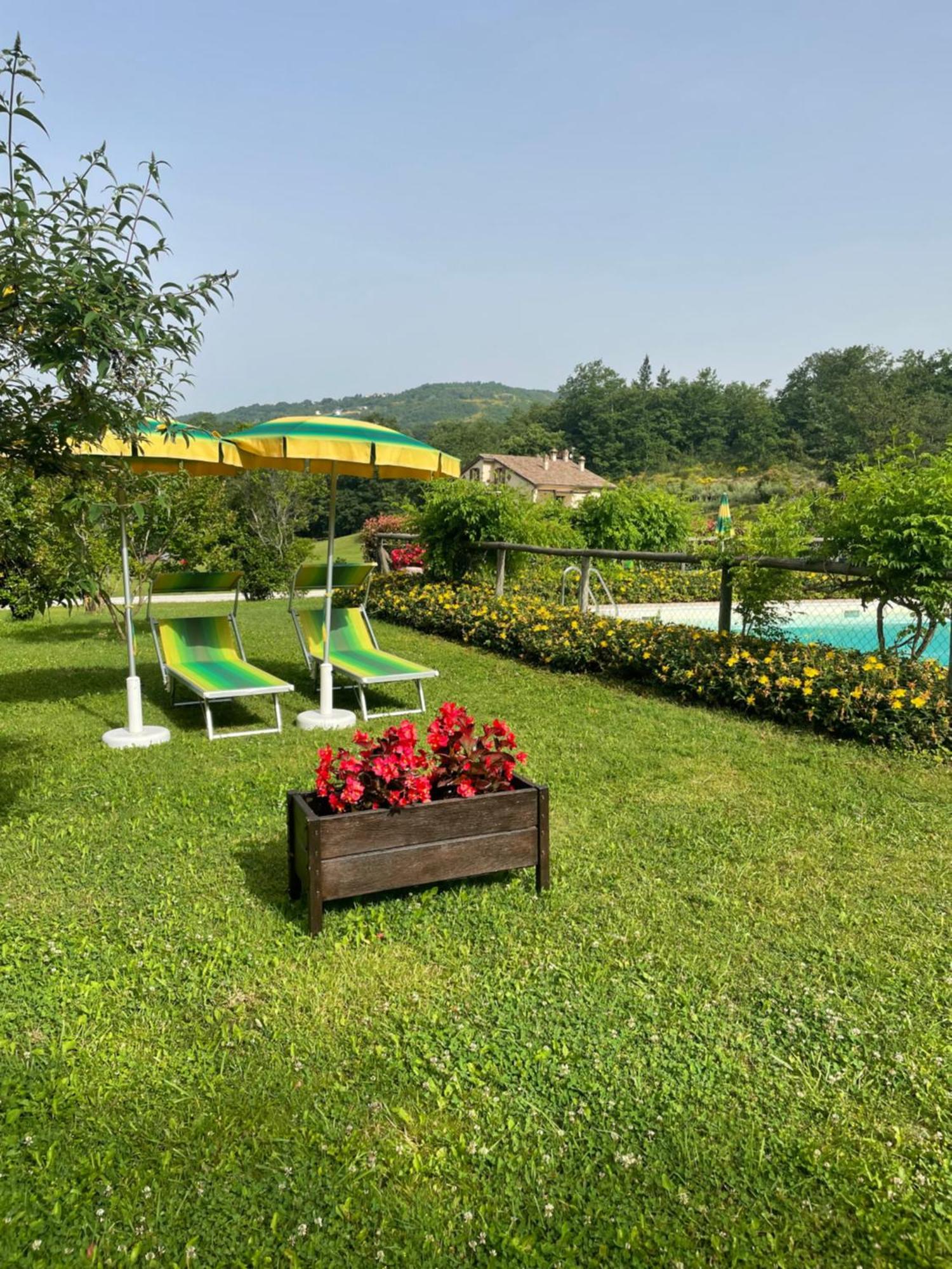 Cerqua Rosara Residence Valtopina ภายนอก รูปภาพ